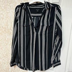 Anne Taylor black and white blouse